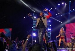 新瓜最新爆料演唱会视频,演唱会现场燃情瞬间，精彩瞬间回顾